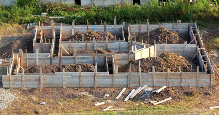 Instalacja wodna przed zalaniem wylewką